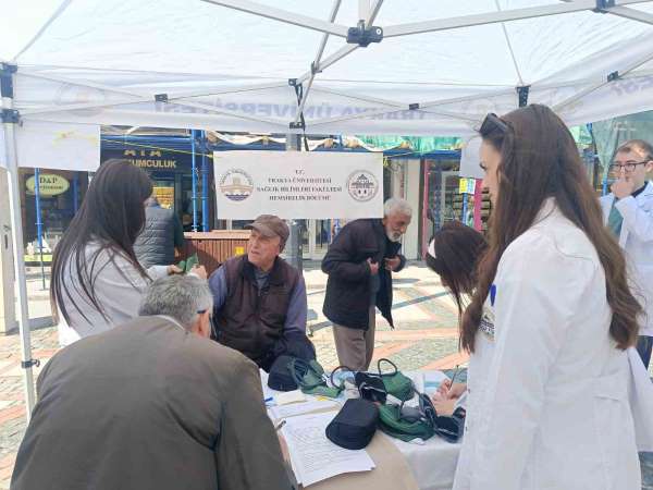 Edirne'de üniversite öğrencilerinden kanser farkındalık etkinliği
