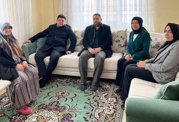 Emet Kaymakamı Seyman'dan şehit ailesine ziyaret