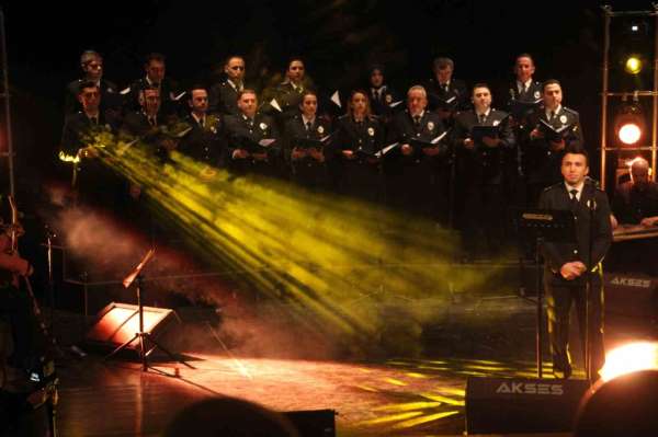 Ordu'da polis korosundan konser