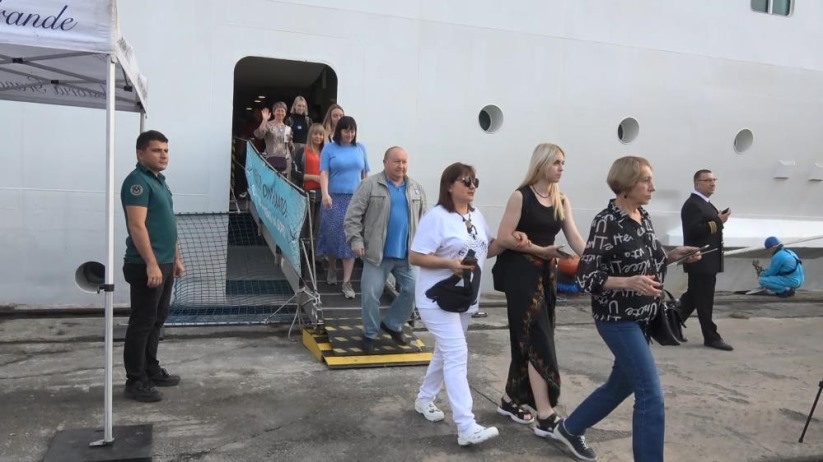 Rus turistleri taşıyan gemi yine Samsun'da