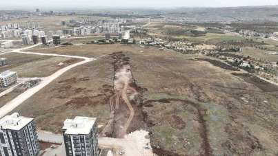 Büyükşehir Belediyesi Karaköprü'ye yeni bir cadde kazandırıyor