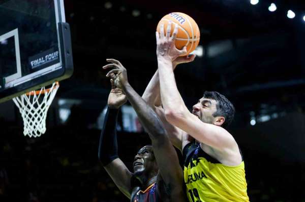 Galatasaray, Şampiyonlar Ligi'nde finalde