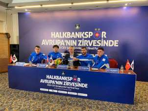 Halkbank Ankara Başantrenörü Stoytchev: 'Dörtlü finale savaşmaya hazır gidiyoruz, hiçbir takımdan korkmayacağı