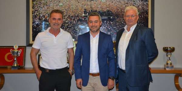 Bursaspor'un yeni teknik adamı Tahsin Tam, Sportif Direktörü İsmail Ertekin oldu
