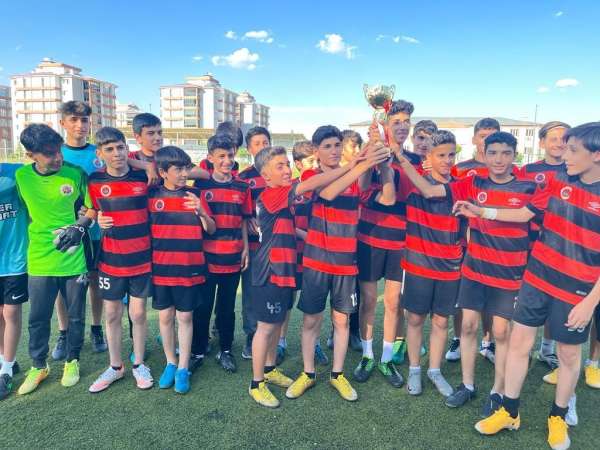 U14 Ligi'nde şampiyon Elazığ Yolspor