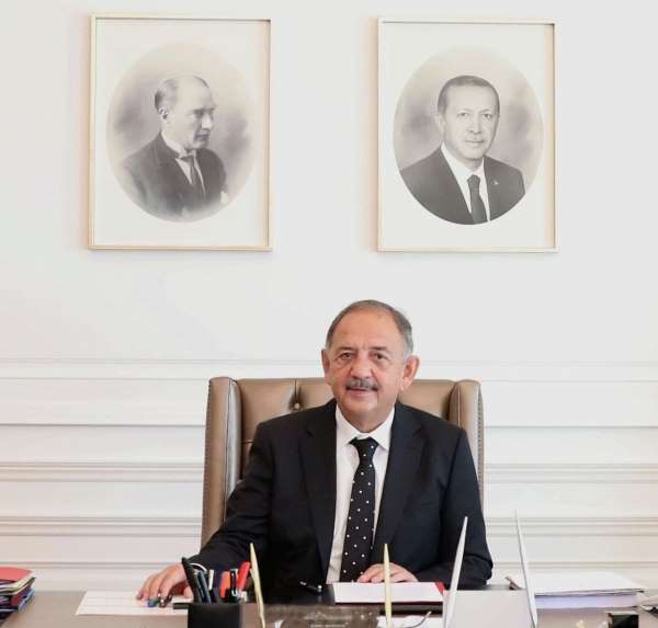 Bakan Özhaseki, Başkan Çamlı'yı tebrik etti