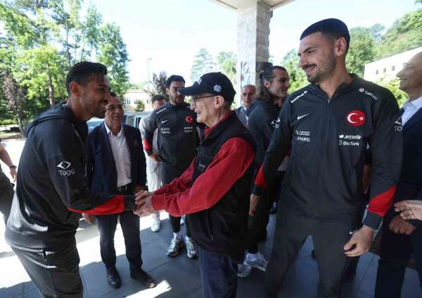 A Milli Takım'dan Aziz Sancar'a ziyaret