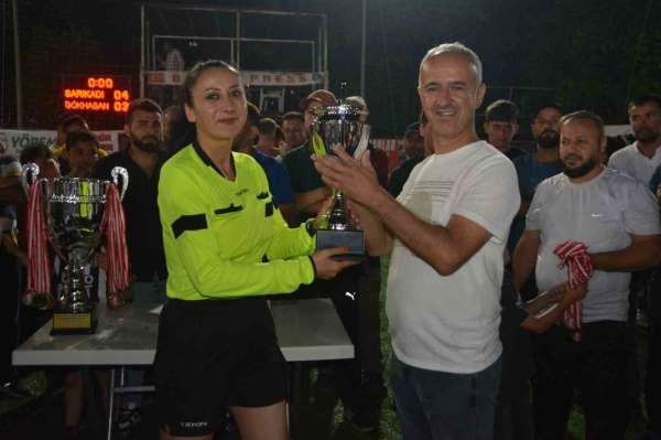 Alaplı'da Şehitler anısına futbol turnuvası düzenlendi