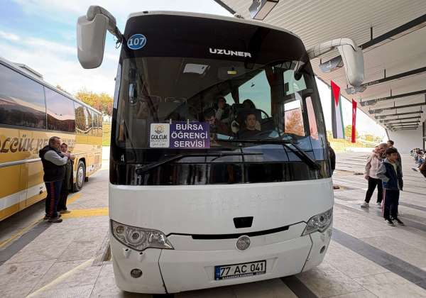 Gölcük Belediyesinin ücretsiz seferlerinden 5 bini aşkın üniversiteli yararlandı