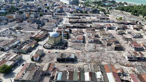 Gülsan Sanayi Sitesi'nde yıkımlar devam ediyor