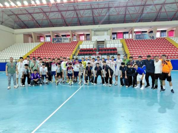 Porsuk Spor Salonu'nda 2. Küme Futsal Genç A Erkekler müsabakaları tamamlandı