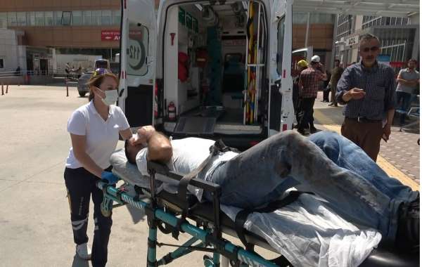 Acemi kasaplar sağlık ekiplerini alarma geçirdi