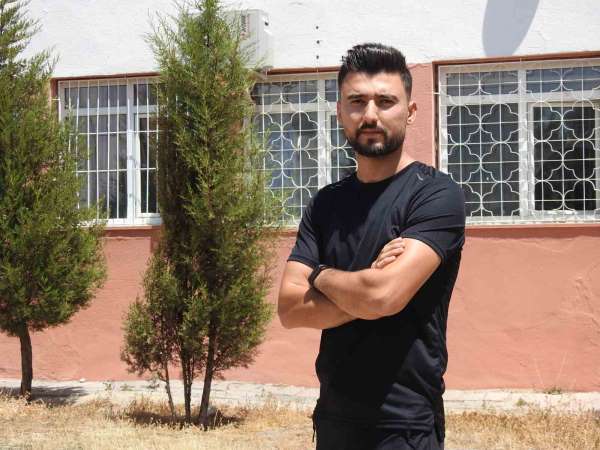 'Erkek sporu yapamazsın' diyenlere inat bilek güreşinde Türkiye şampiyonu oldu
