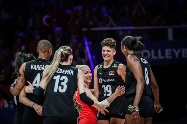 A Milli Kadın Voleybol Takımı, Milletler Ligi'nin 3. haftasına galibiyetle başladı