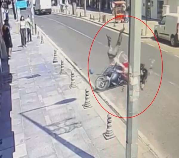 Tekirdağ'da yayanın dikkatsizliği kazayla sonuçlandı: 2 yaralı