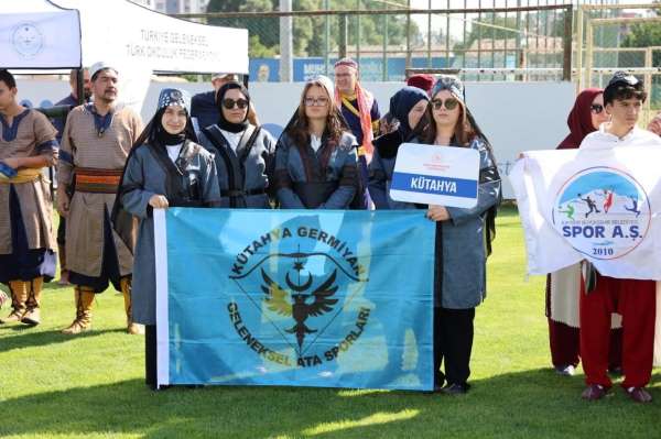 Geleneksel Türk Okçuluğu Türkiye Şampiyonası Sivas'ta başladı