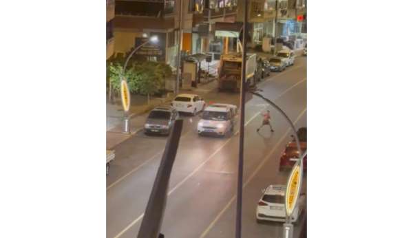 Yalova'da bıçakla yoldan geçen araçlara saldıran zanlı yakalandı