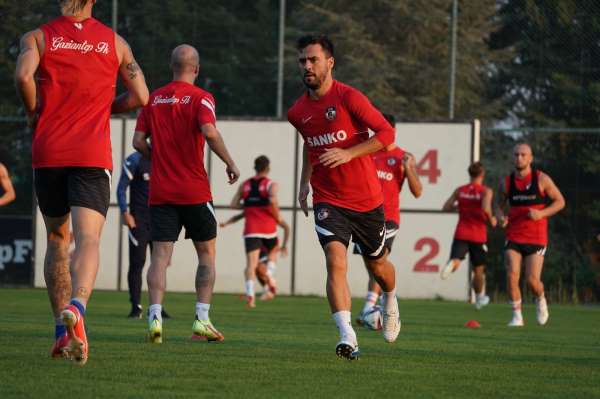 Gaziantep FK'ya 14 oyuncu geldi, 13 oyuncu gitti