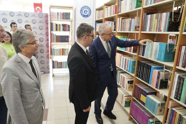 Ege Üniversitesinde 'Türk Tarih Kurumu 100. Yıl Kitaplığı' açıldı