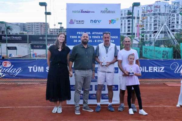 Prof. Dr. Ayhan Kızıl T200 Masters Tenis Turnuvası'nda 7. yılın şampiyonları belli oldu