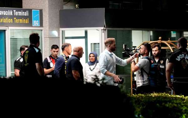 Fenerbahçe'nin yeni teknik direktörü Domenico Tedesco, İstanbul'a geldi