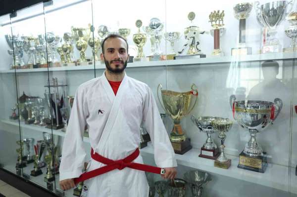 Karateci Enes Bulut, Kağıtspor'daki başarısını özetledi: 'Mücadeleden asla vazgeçmek yok'