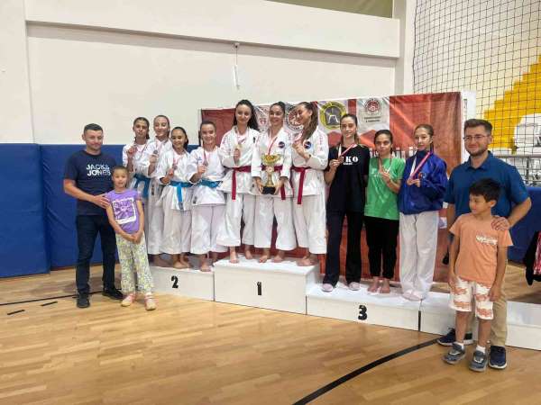 Kütahya karate ligi ilk ayağı Tavşanlı'da gerçekleşti