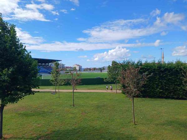 İçinde futbol sahası ve tribünü bulunan Türkiye'nin ilk ve tek spor temalı Millet Bahçesi Trabzon'da açılışa h