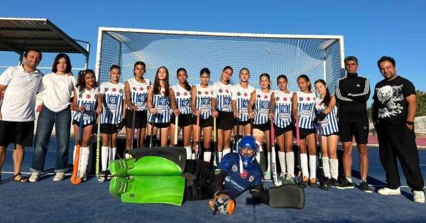 Muğla'nın U14 Kız Hokey takımı Türkiye 5'incisi oldu