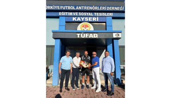 TÜFAD Kayseri Şubesi'nden Adem Çak'a 'hoşgeldin' çiçeği