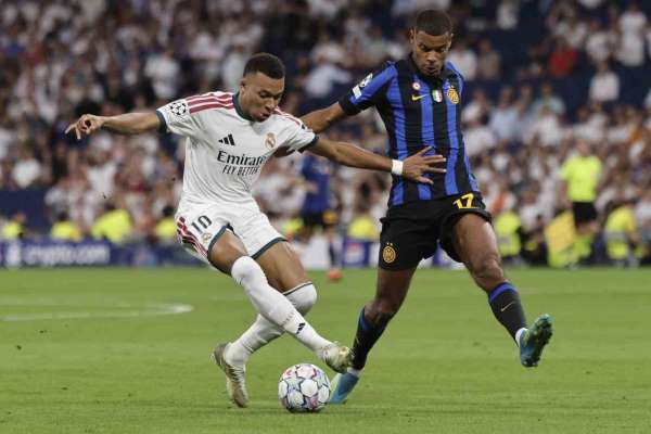 UEFA Şampiyonlar Ligi'nde yeni sezon 6 maçla başladı