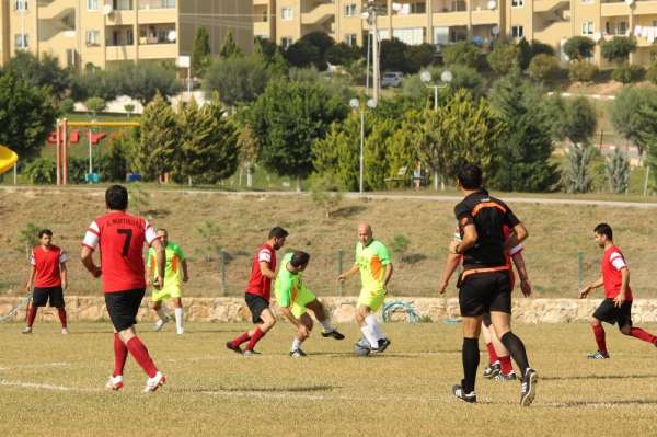 Toroslar'da Kurumlar Arası Futbol Turnuvası heyecanı başlıyor