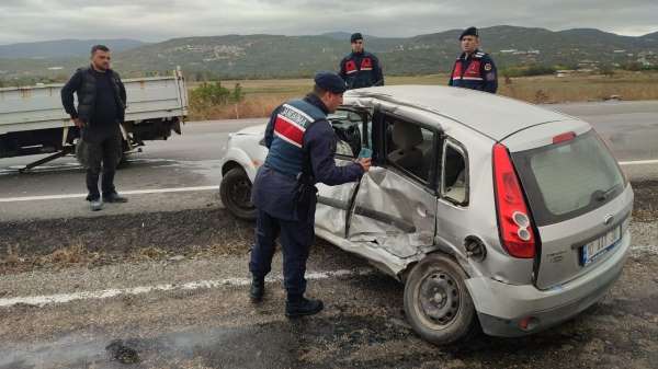 Erdek'te trafik kazasında 1 kişi yaralandı