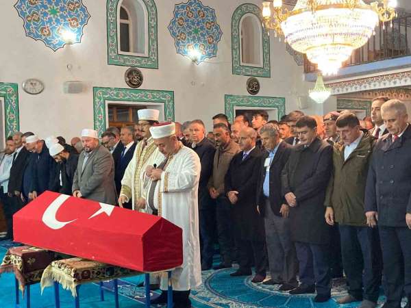 Şehit polis memuru Cihat Ermiş'in cenazesi Ankara'da defnedildi