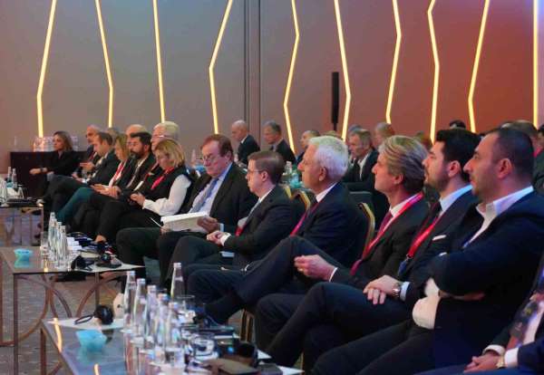 Bakan Bayraktar, Atlantik Konseyi Bölgesel Temiz ve Güvenli Enerji Konferansı'nda konuştu