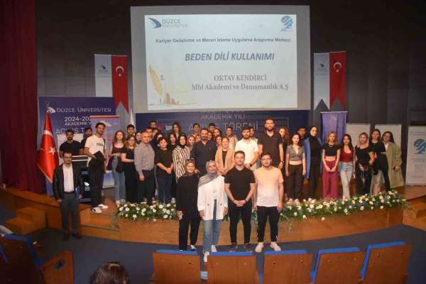 Düzce Üniversitesi'nde beden dili eğitimi gerçekleştirildi