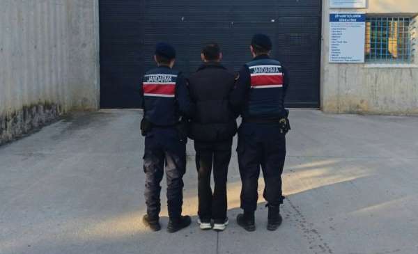 Bafra'da 11 yıl 3 ay hapis cezasıyla aranan şahıs yakalandı