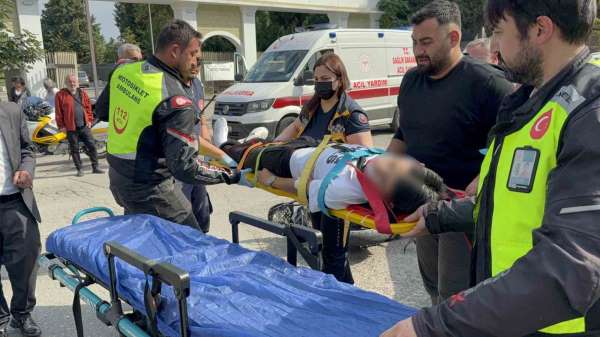 Samsun'da otomobille çarpışan motosikletin 17 yaşındaki sürücüsü yaralandı