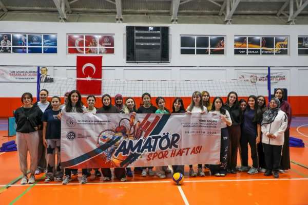 Sivas'ta yurtlarda spor şöleni düzenlendi
