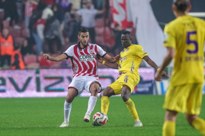 Samsunspor'un Yeni Stoperinden Altın Dokunuş      