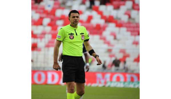 Kocaelispor - Galatasaray maçının VAR'ı Ali Şansalan oldu