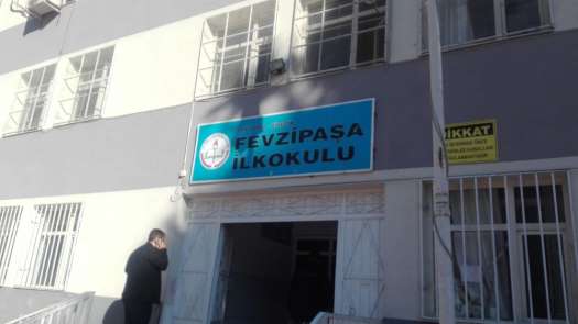Terör örgütü propagandası yapan öğretmen gözaltına alındı