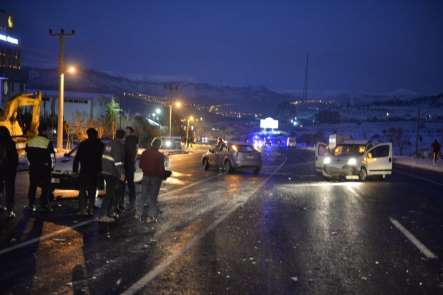 Mardin'de gizli buzlanma 4 ayrı kazaya neden oldu 