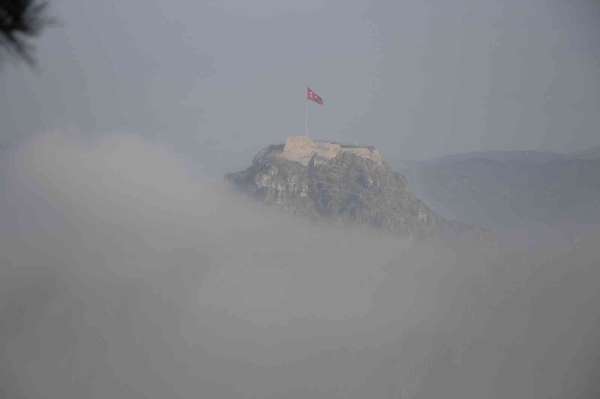 Amasya'da yoğun sis etkili oldu, kartpostallık manzara oluştu