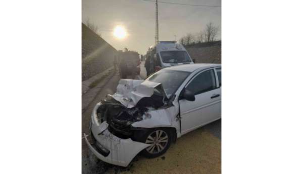 Elazığ'da trafik kazası: 3 yaralı