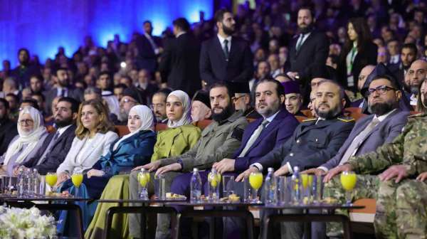 Halep saldırısının sembolü Ümran bebek, Esad'ın kaçtığı Sarayda konuştu