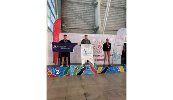 Okullar Arası Yüzme Gençler İl Birinciliği tamamlandı