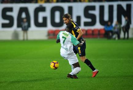 Spor Toto Süper Lig: MKE Ankaragücü: 0 - Bursaspor: 0 (İlk yarı) 