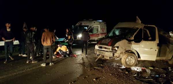 Hakkari'de trafik kazası:2 yaralı