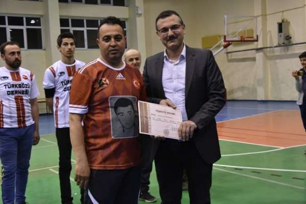 Posof'ta şehitler voleybol turnuvası ile anıldı